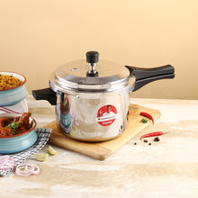 Load image into Gallery viewer, Wonderchef Nigella Tri-Ply 5L Pressure Cooker